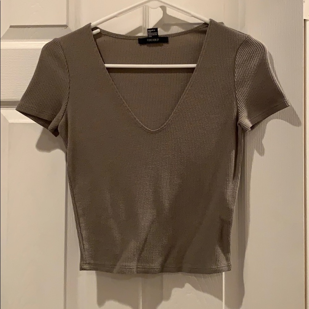 ❤️Olive Green Cropped V-Neck Top ❤️